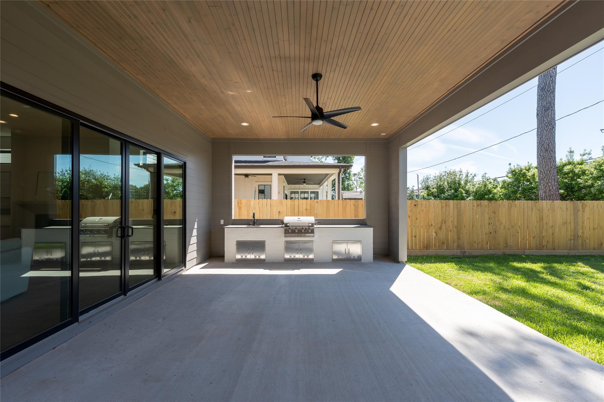 1241 Du Barry Lane