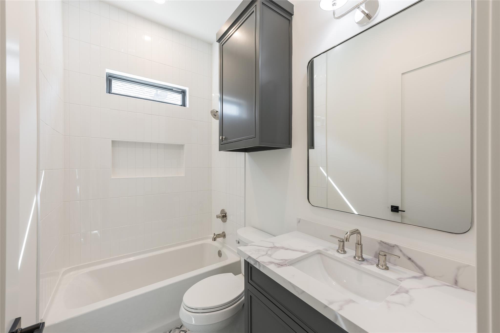 1241 Du Barry Lane