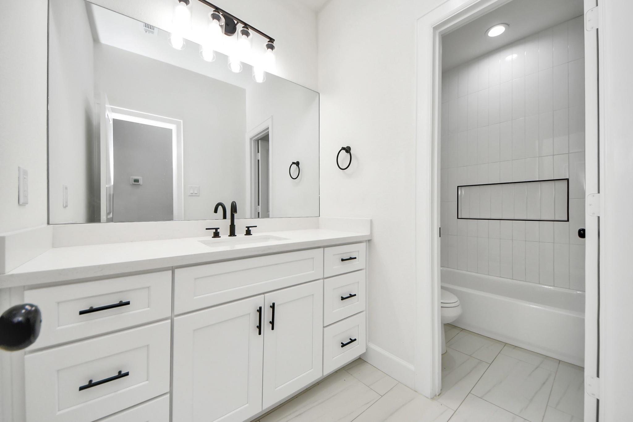 8316 Corinth Street # B