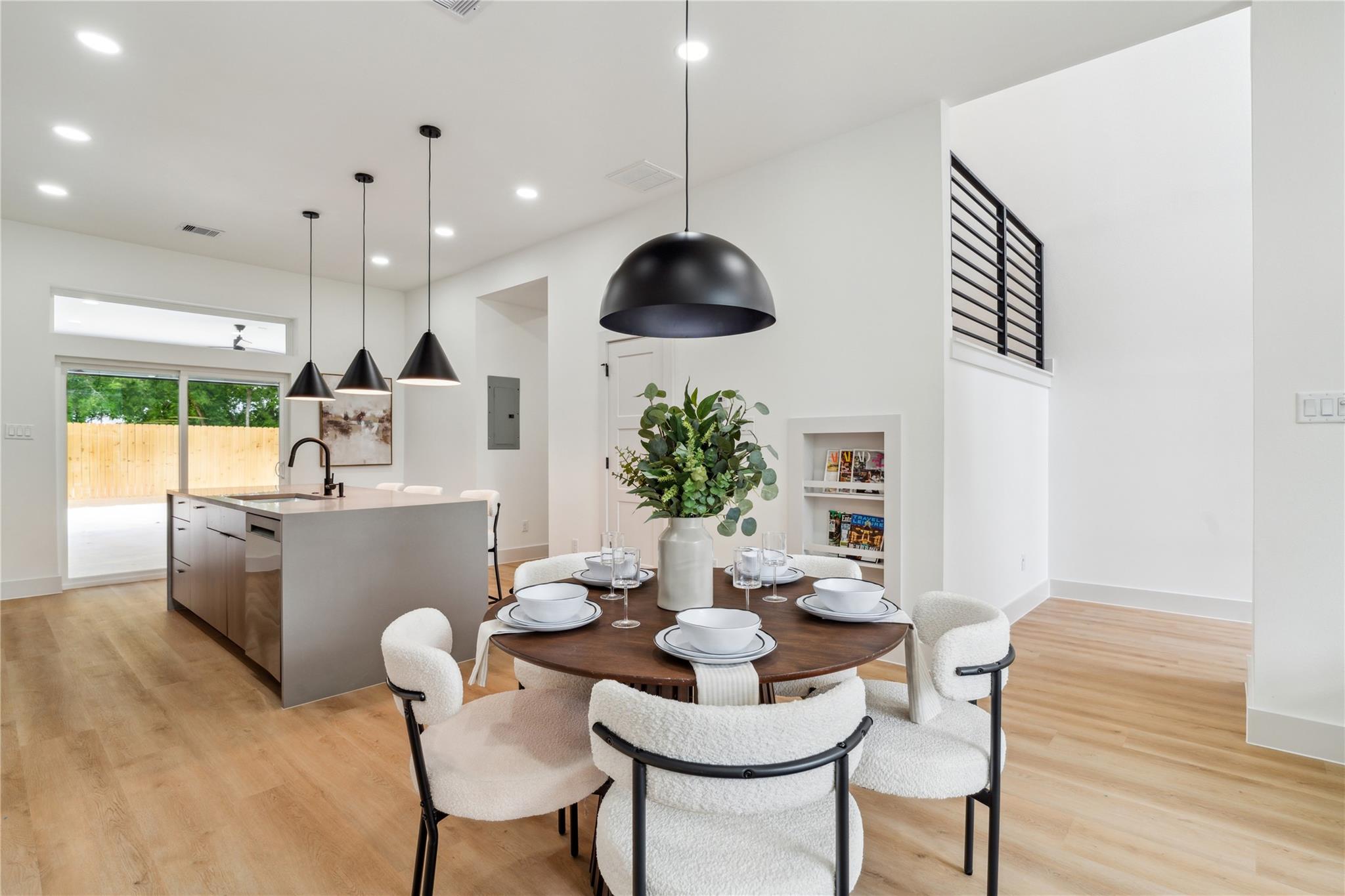 3413 Stonewall Street