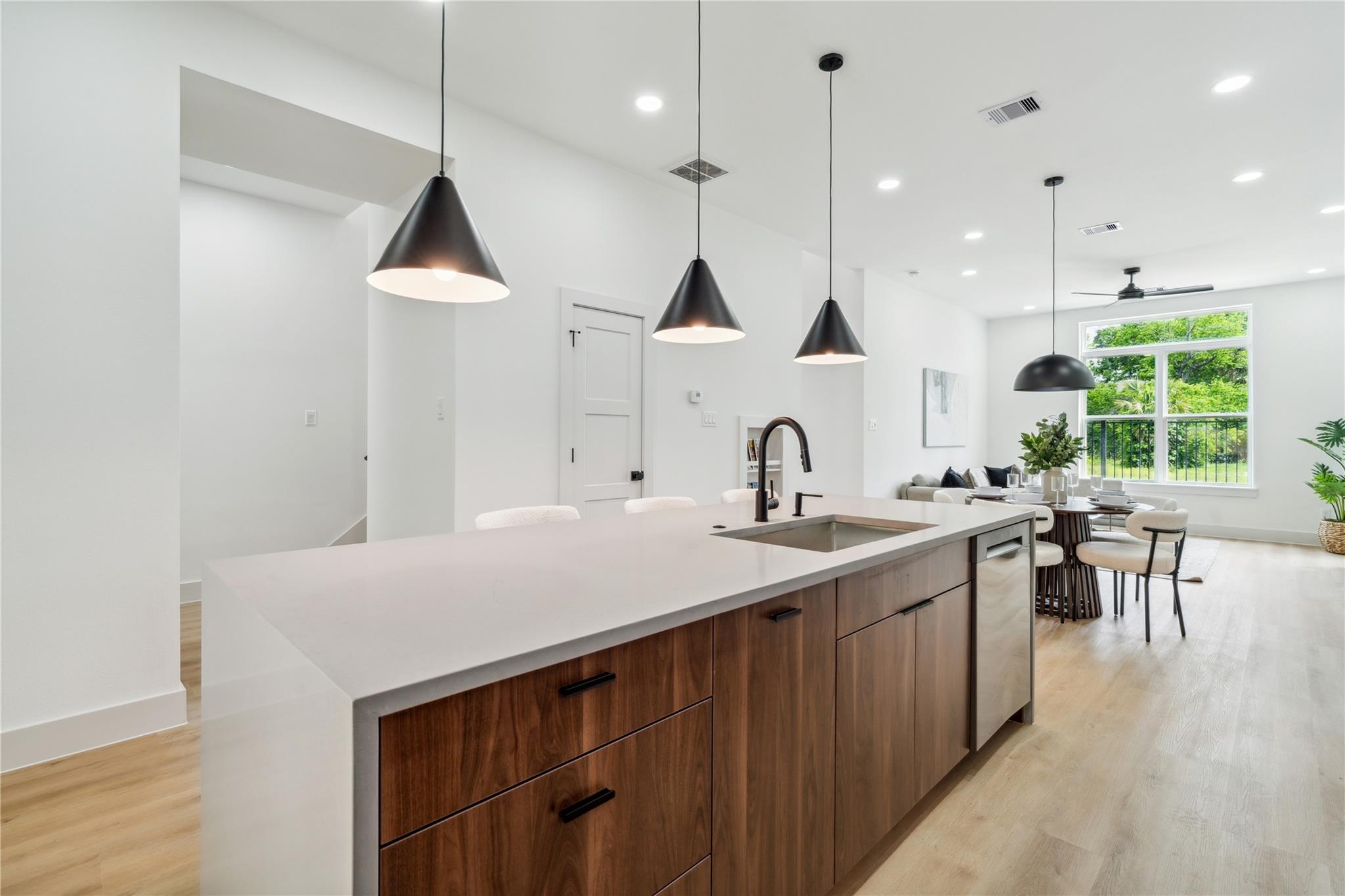 3407 Stonewall Street