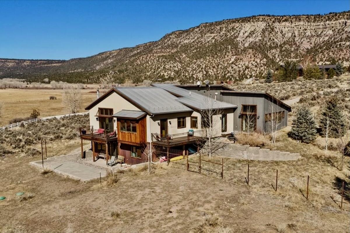 671 Golden Eagle Trail