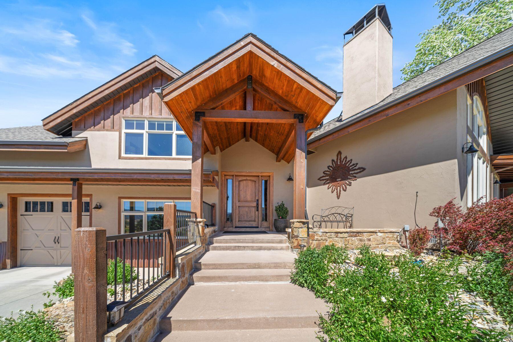 800 Golden Eagle Trail