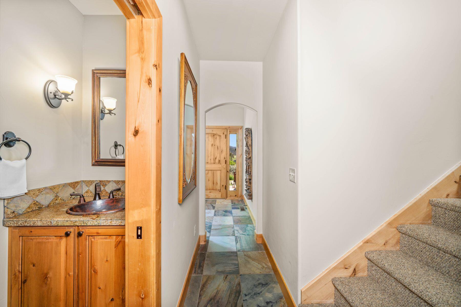 800 Golden Eagle Trail
