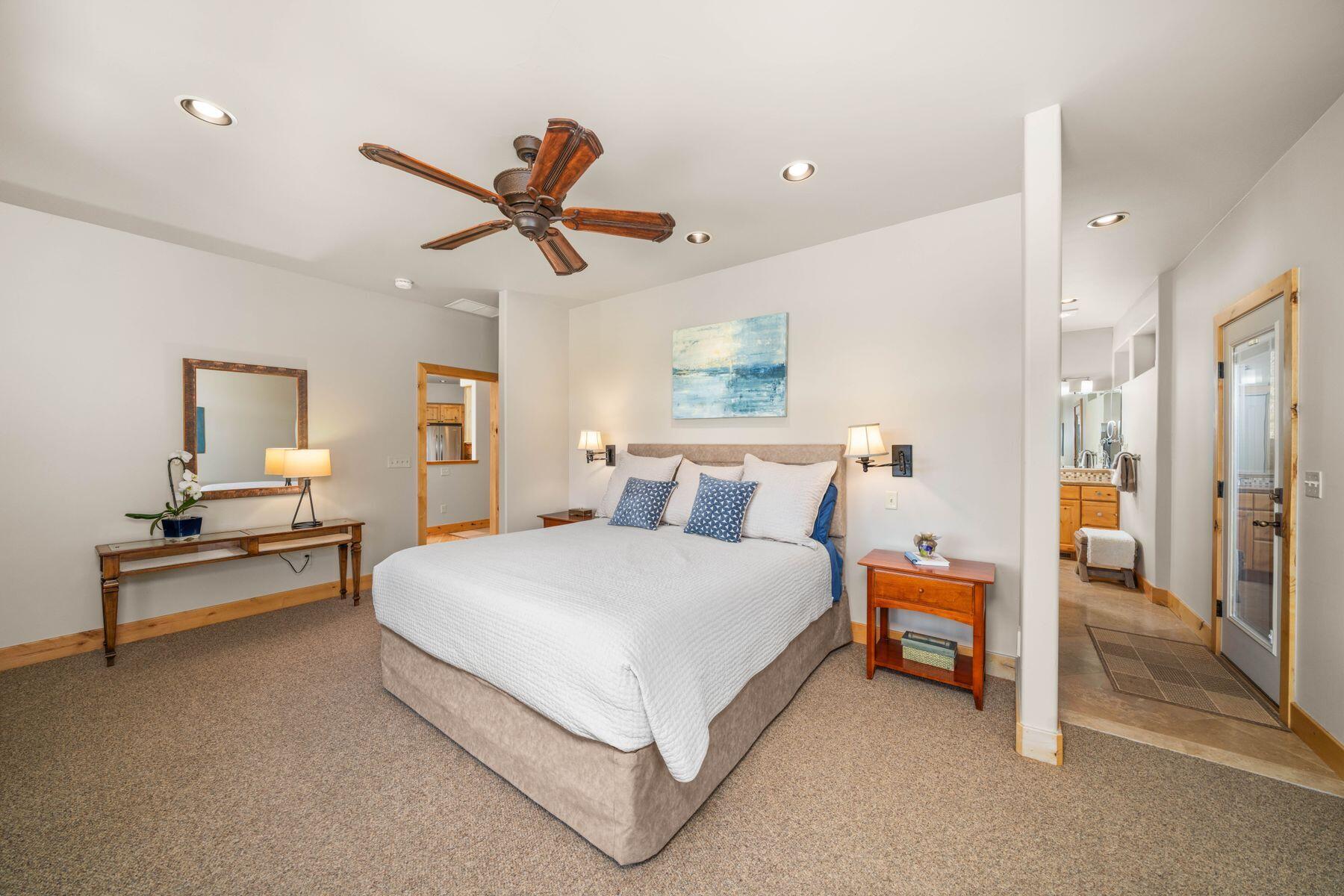 800 Golden Eagle Trail