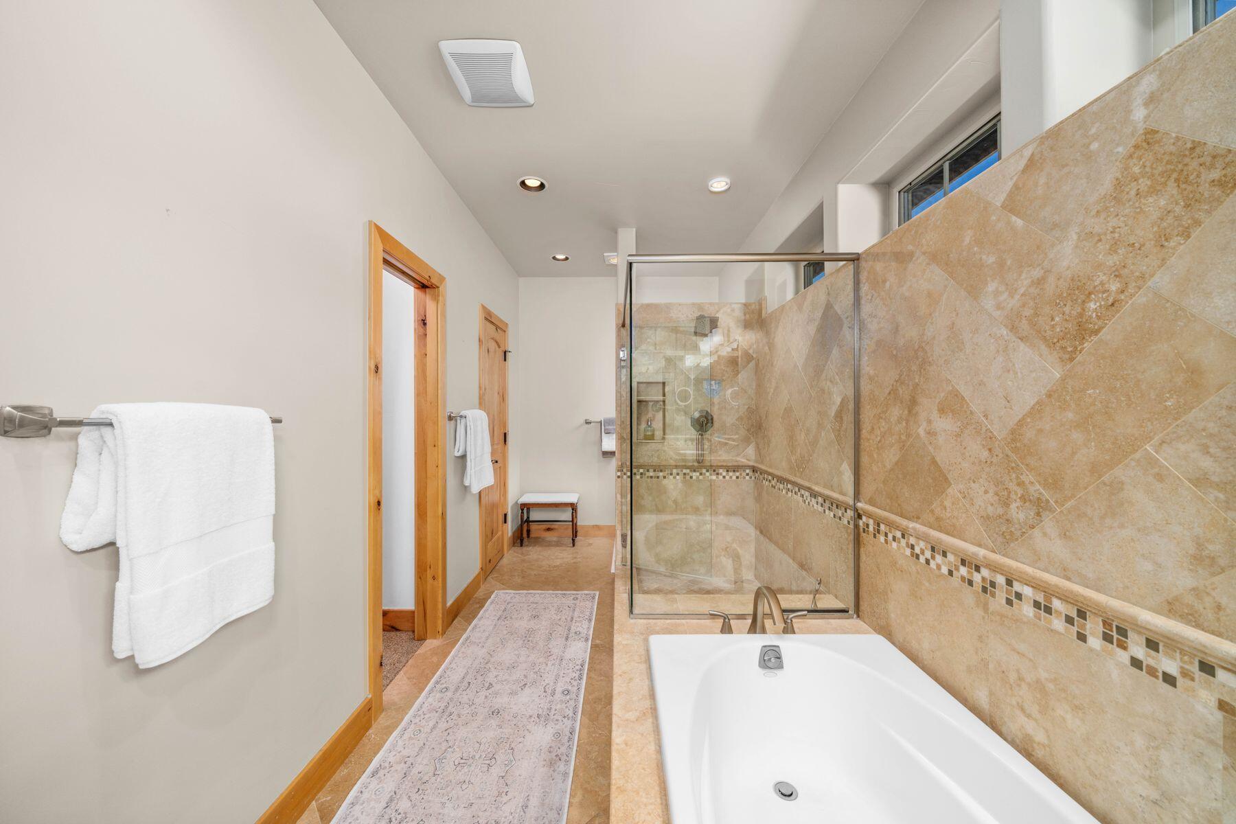 800 Golden Eagle Trail