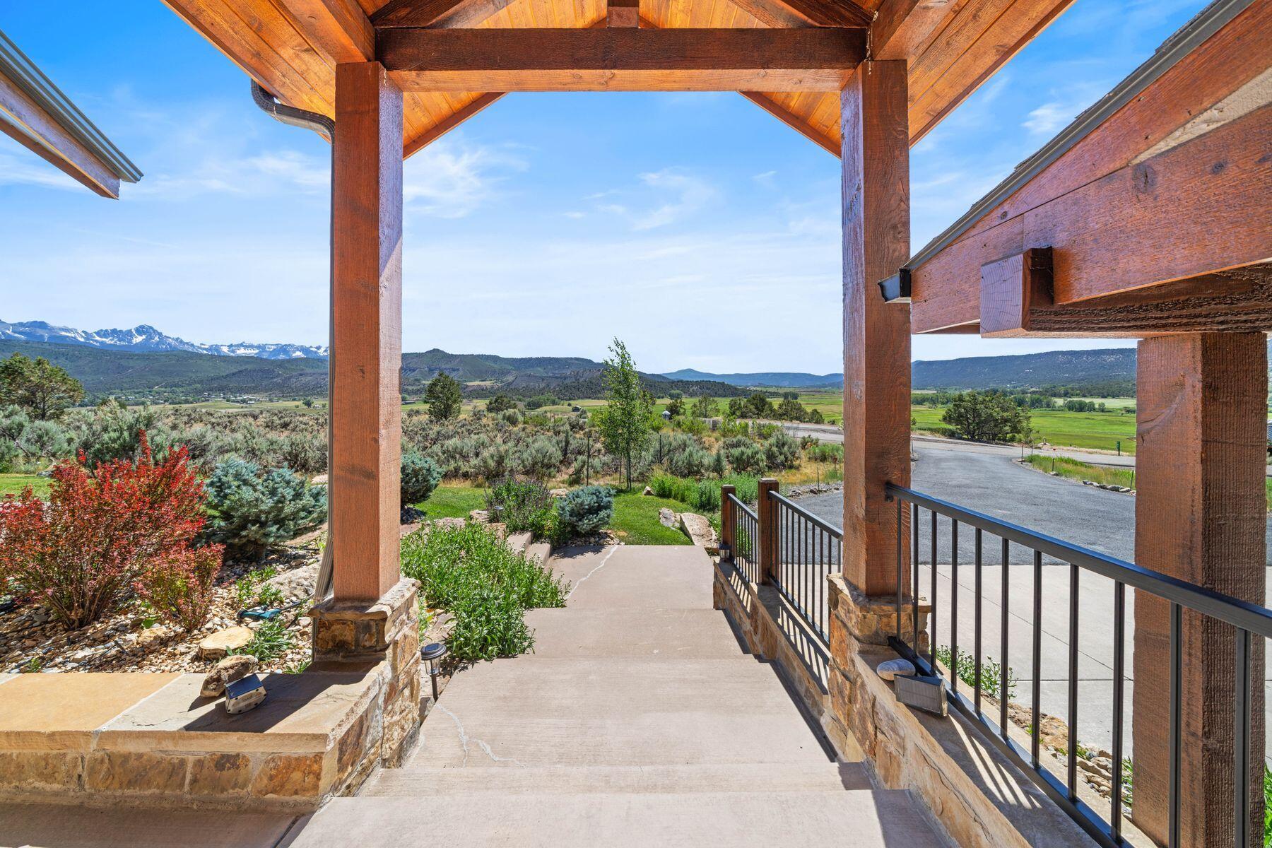 800 Golden Eagle Trail