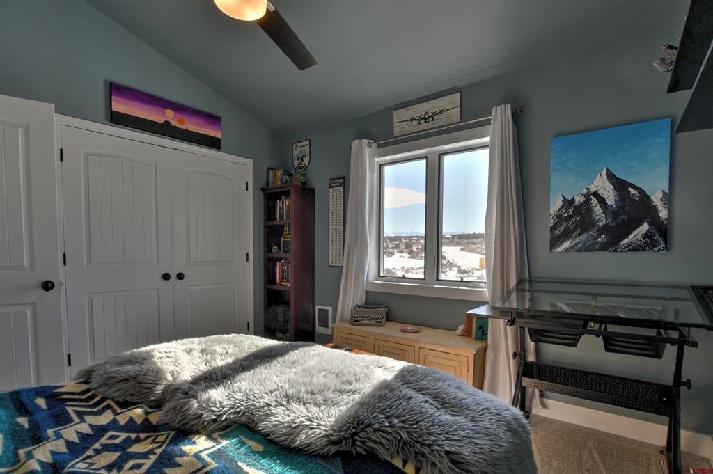 28 Mountain Vista Court