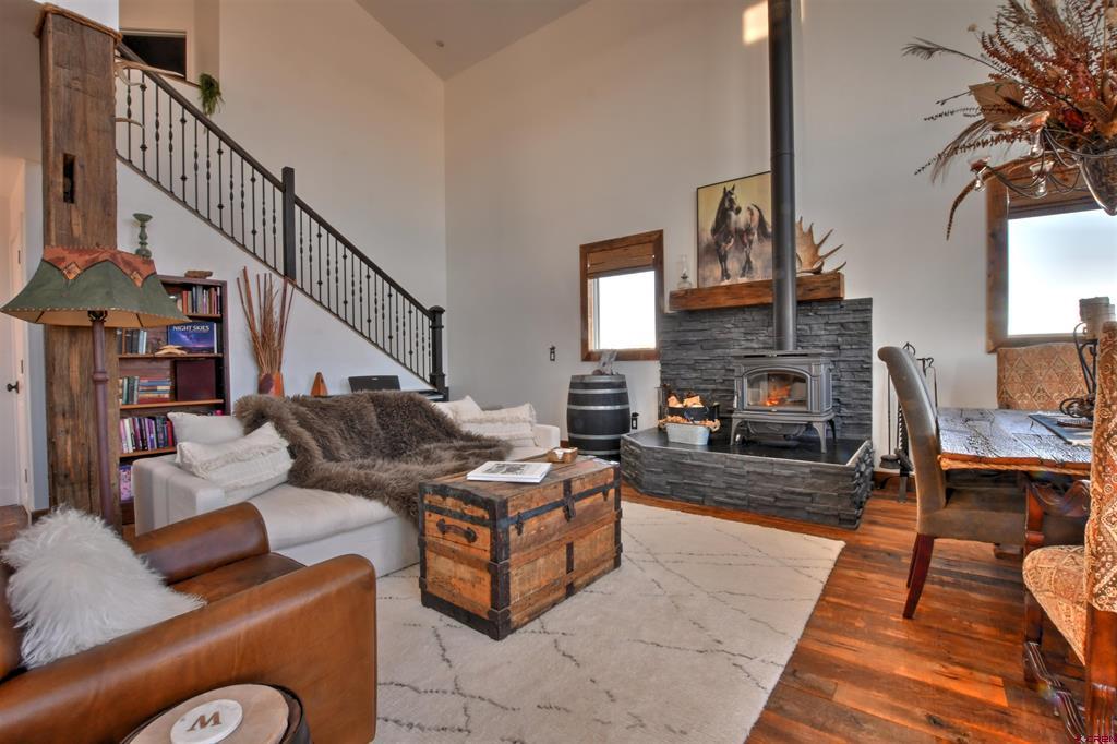 28 Mountain Vista Court