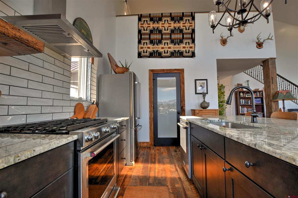 28 Mountain Vista Court