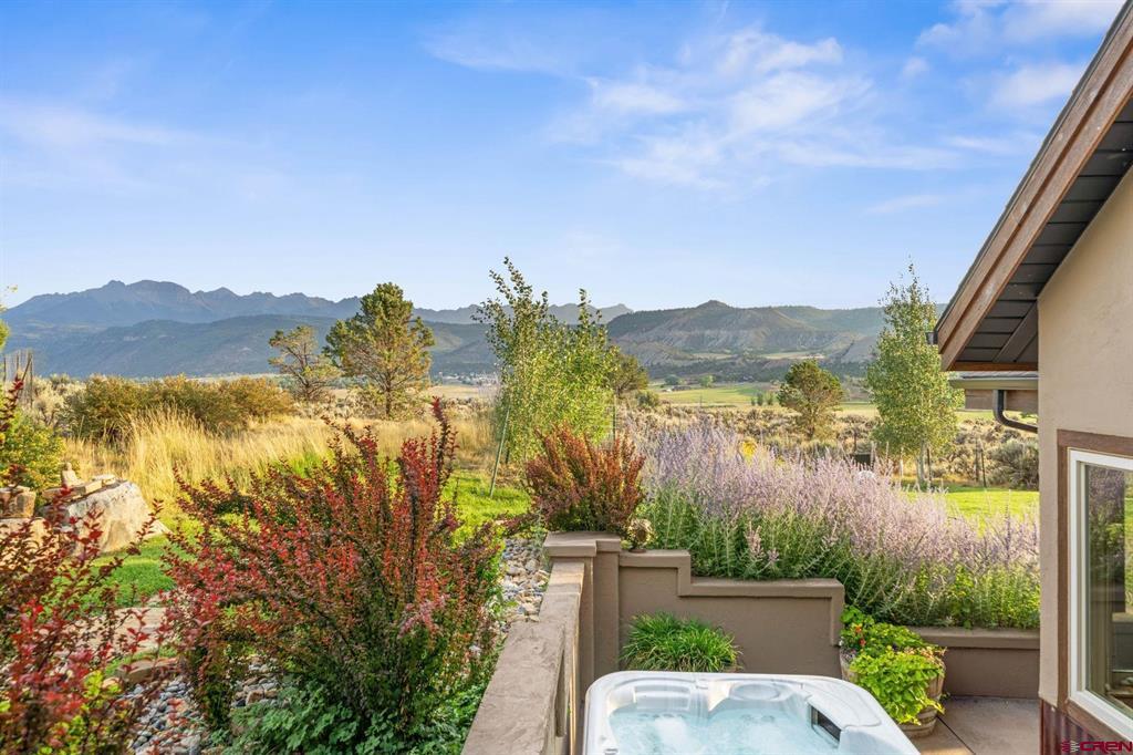800 Golden Eagle Trail