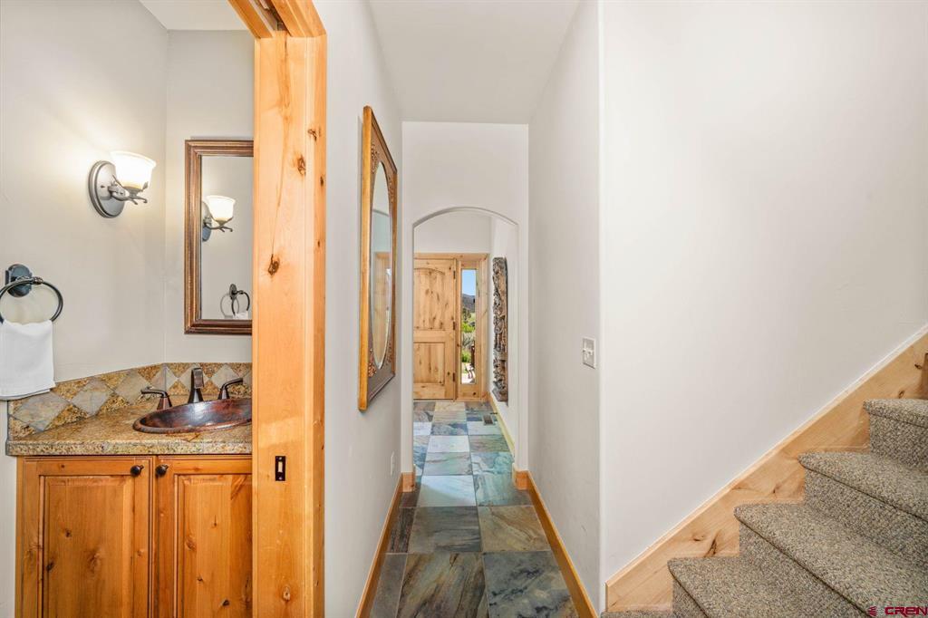 800 Golden Eagle Trail