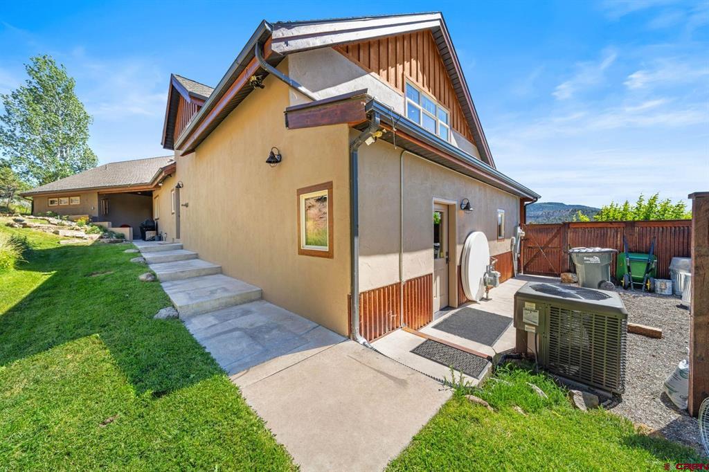 800 Golden Eagle Trail