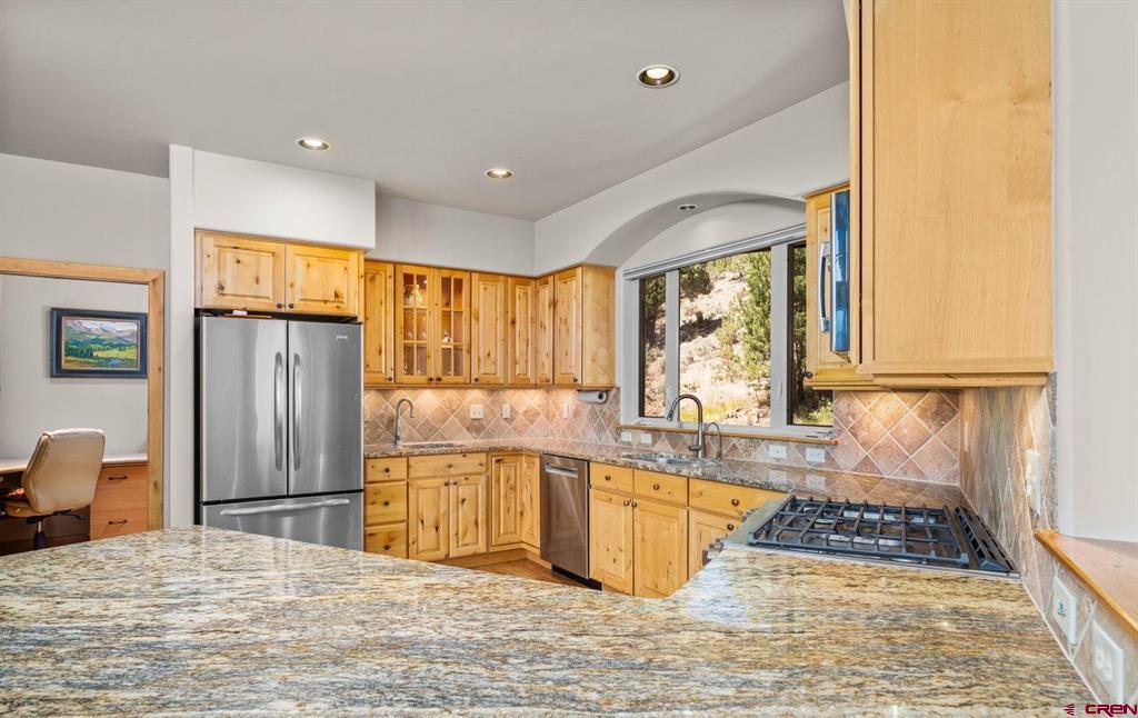 800 Golden Eagle Trail