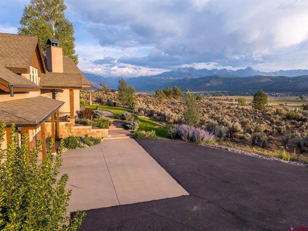 800 Golden Eagle Trail