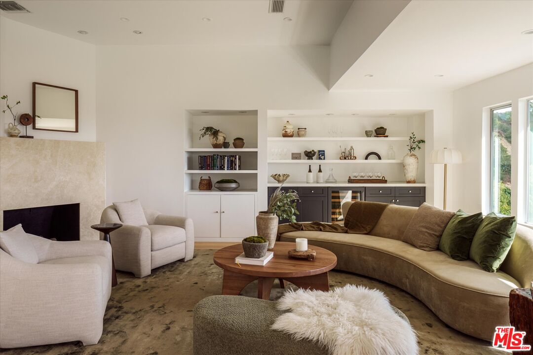 7420 Cervantes Pl