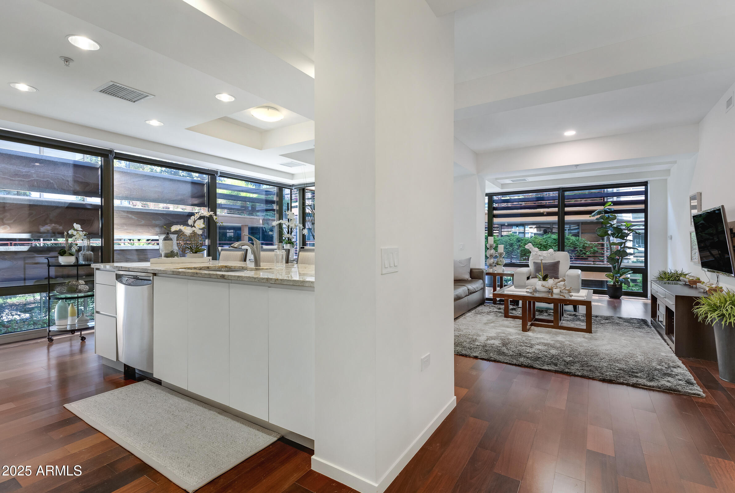 7121 E RANCHO VISTA Drive, 3001