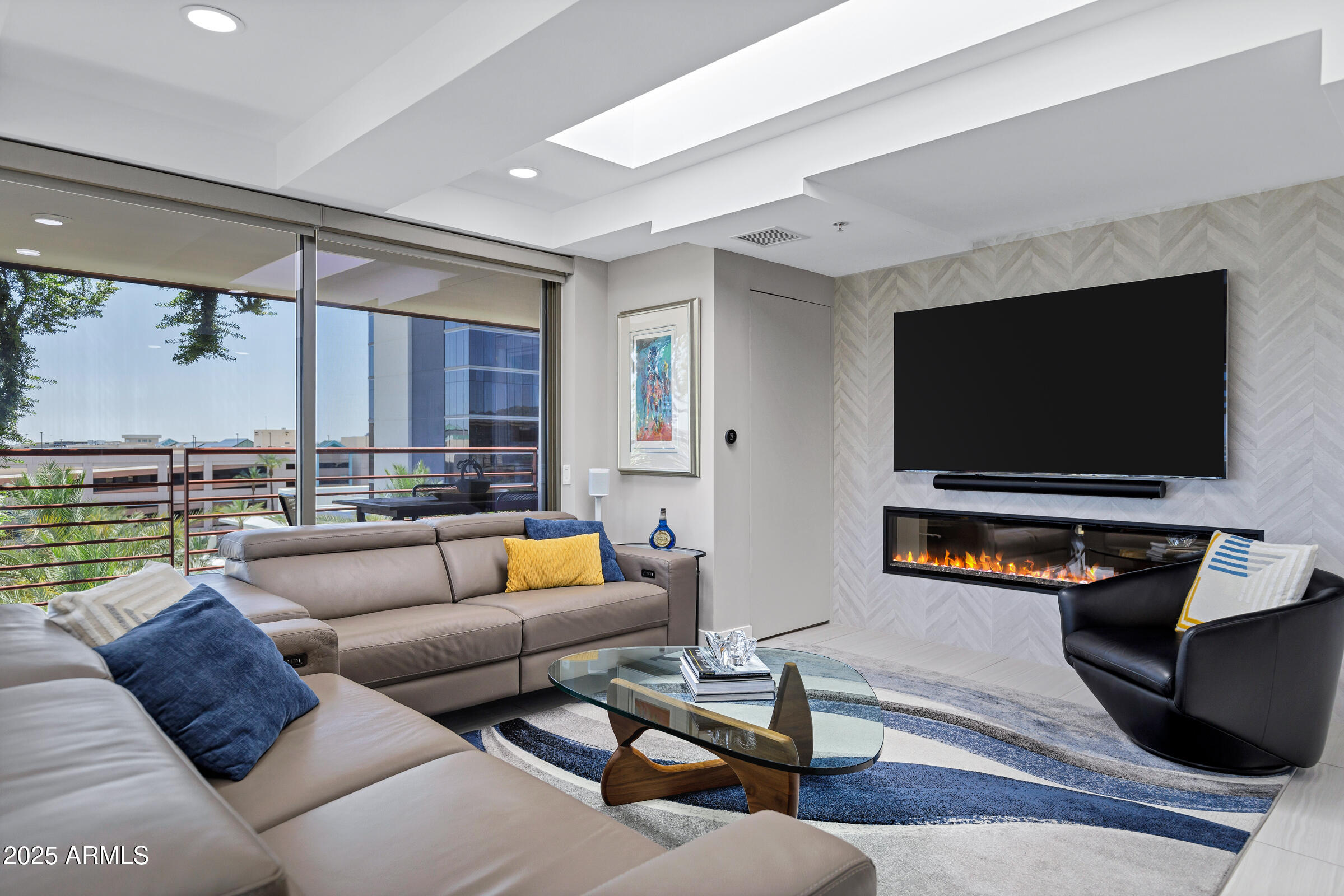 7137 E RANCHO VISTA Drive, 6011