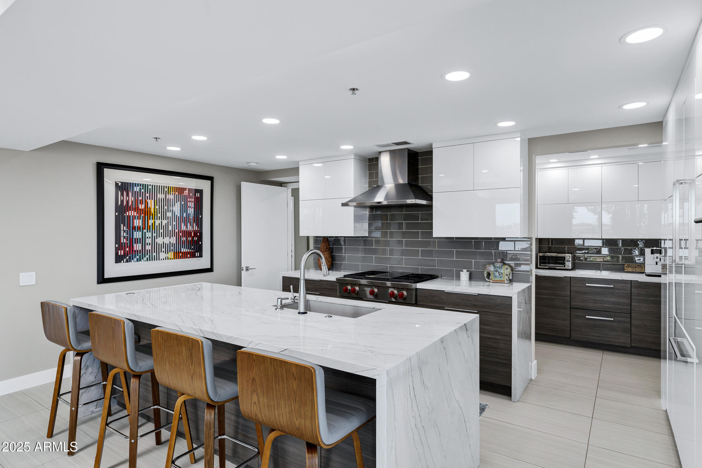 7137 E RANCHO VISTA Drive, 6011