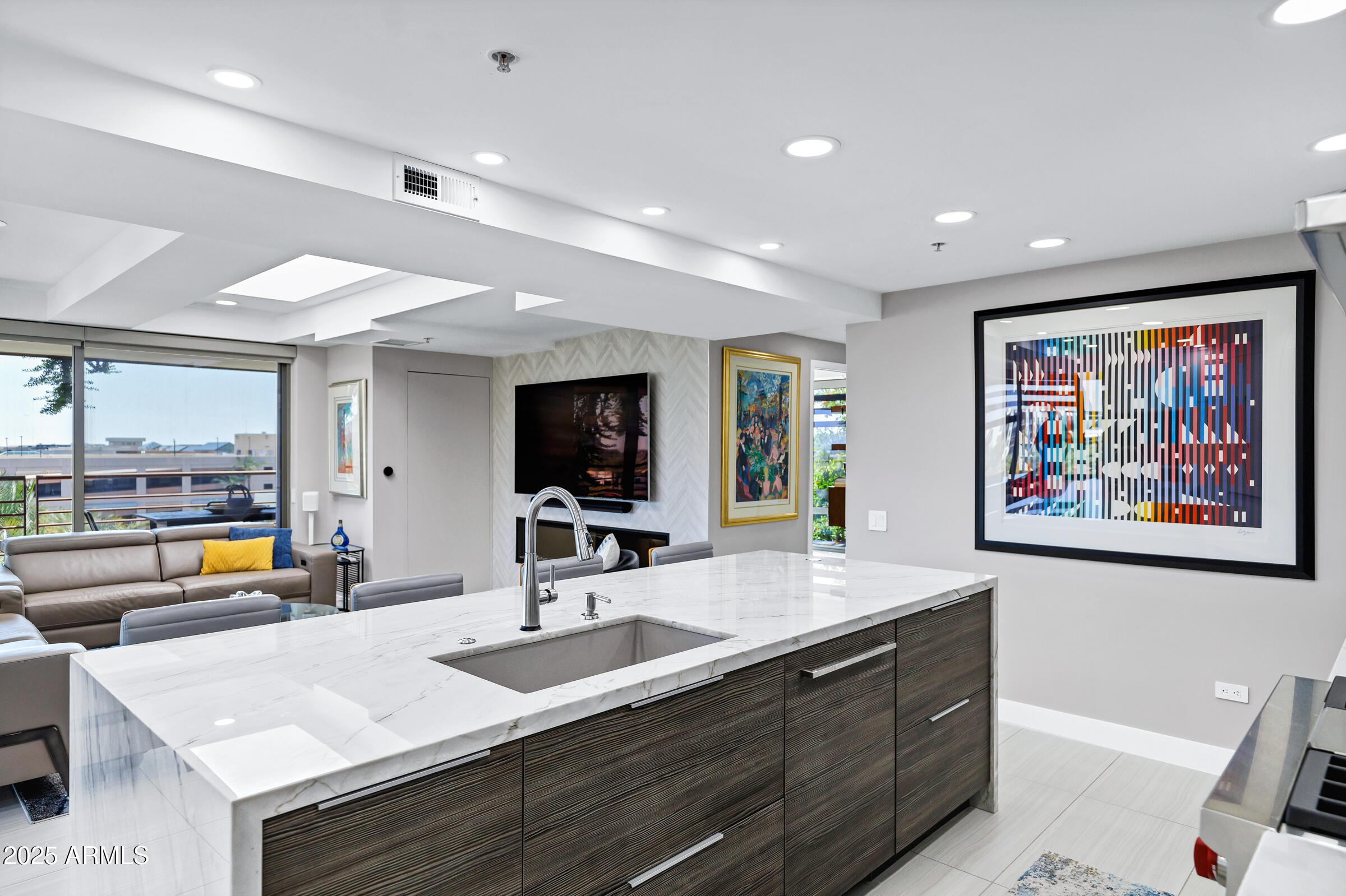 7137 E RANCHO VISTA Drive, 6011