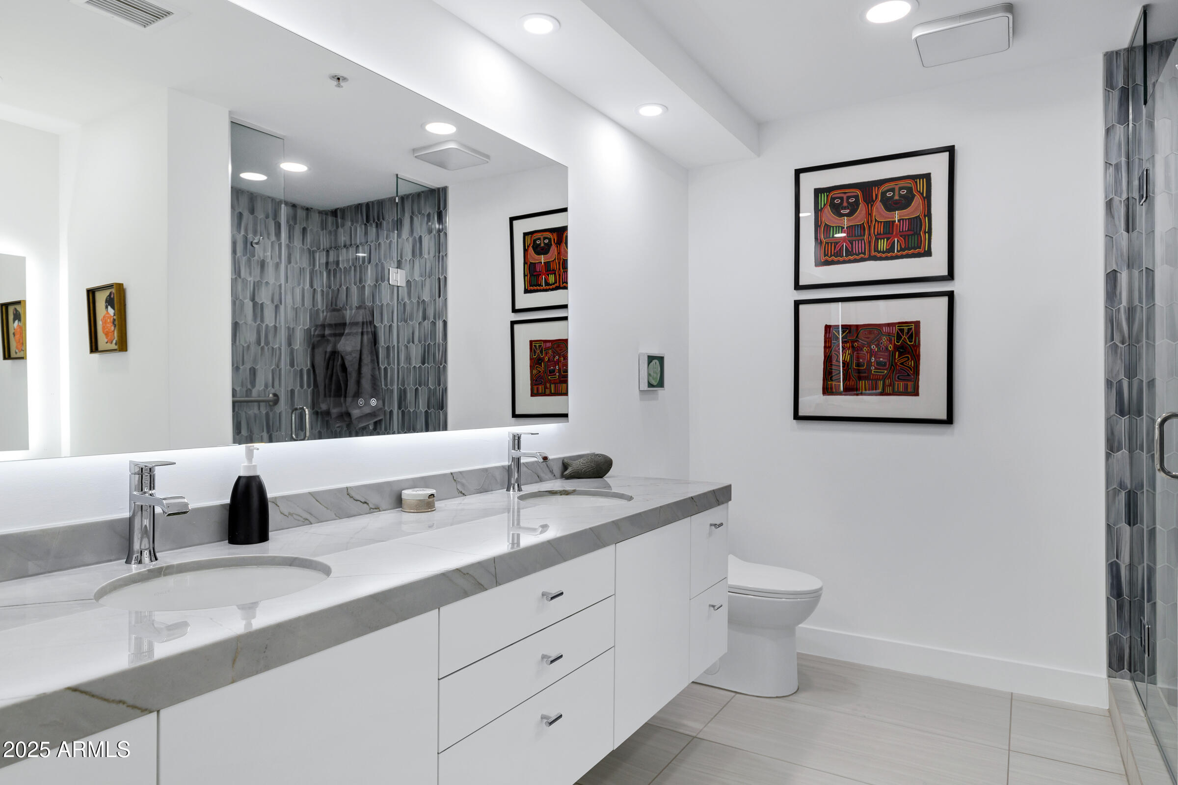 7137 E RANCHO VISTA Drive, 6011