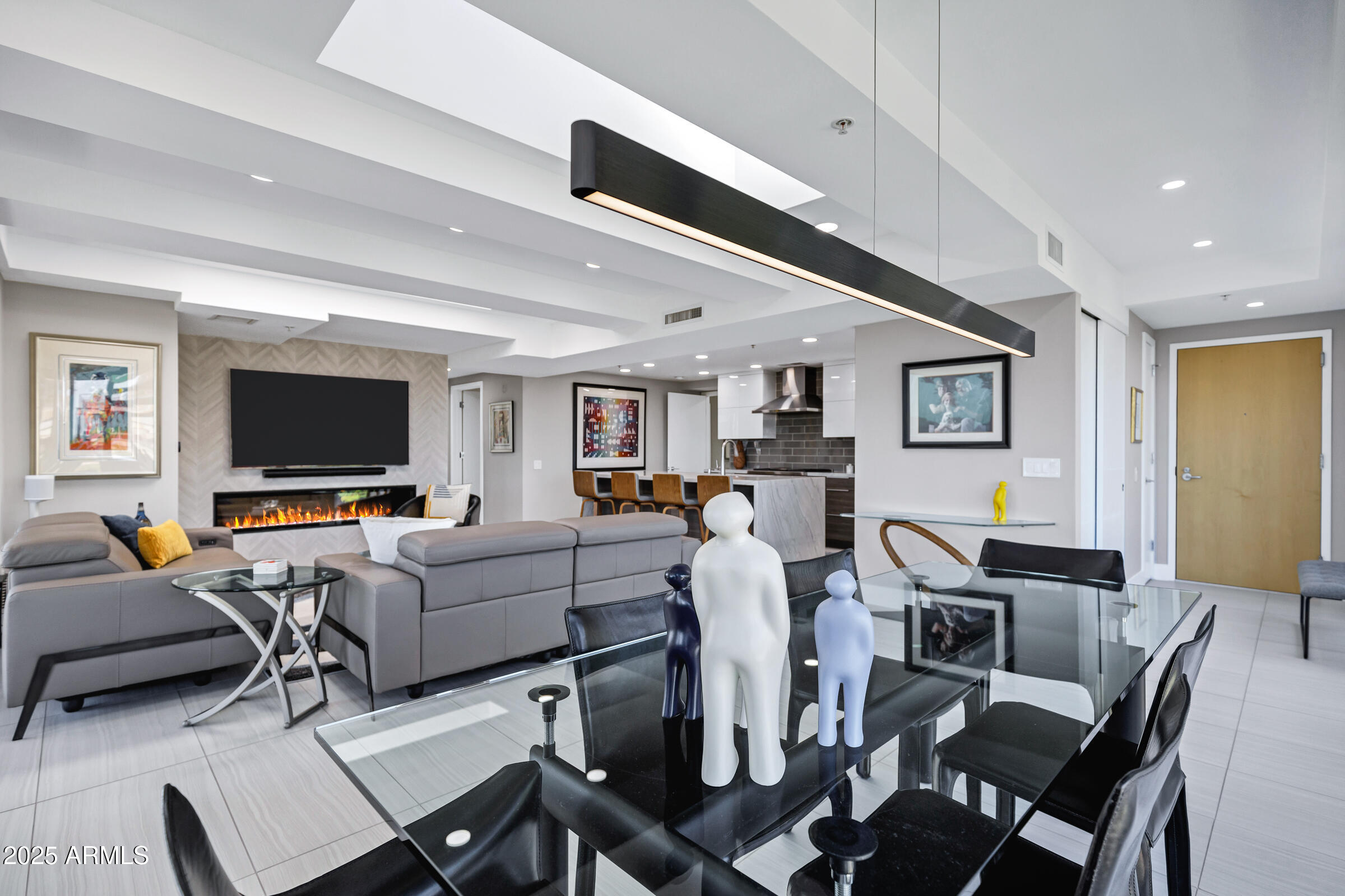 7137 E RANCHO VISTA Drive, 6011