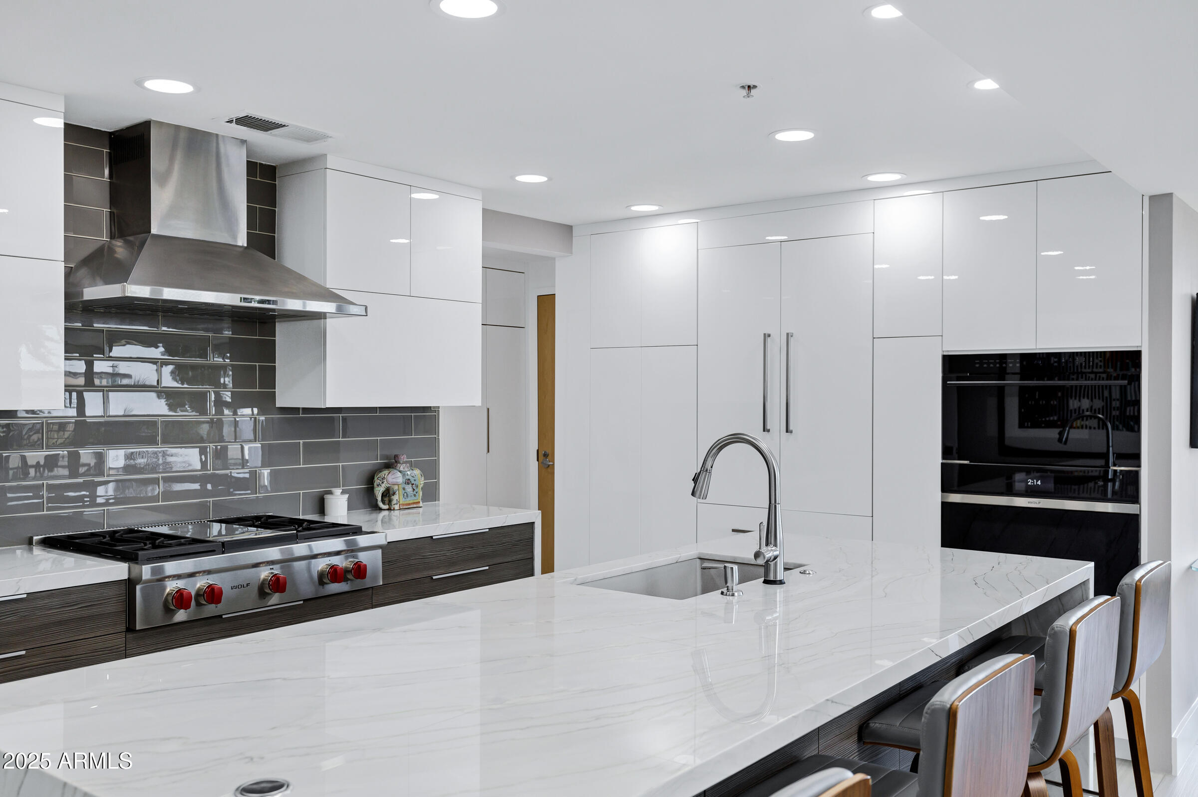 7137 E RANCHO VISTA Drive, 6011