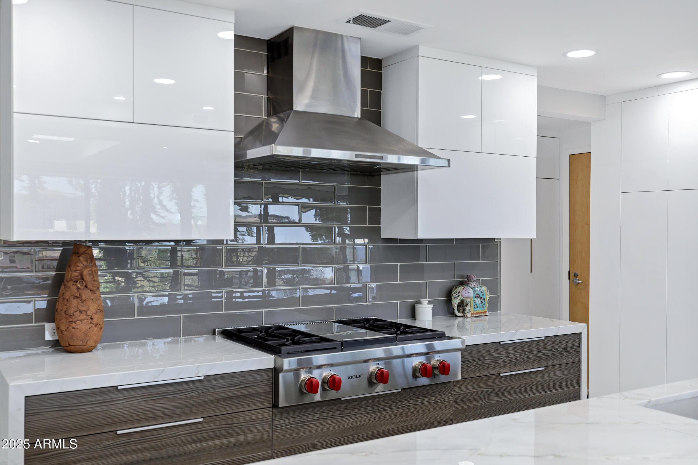 7137 E RANCHO VISTA Drive, 6011