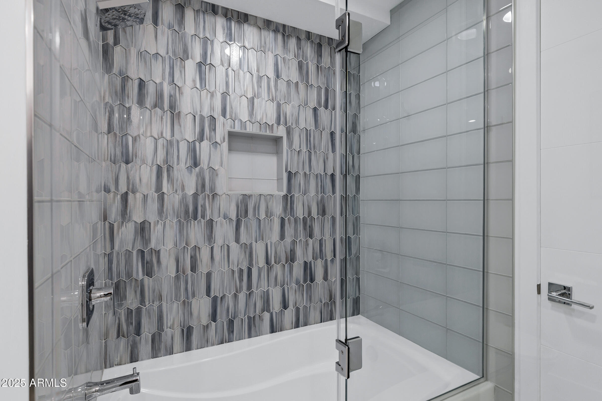 7137 E RANCHO VISTA Drive, 6011