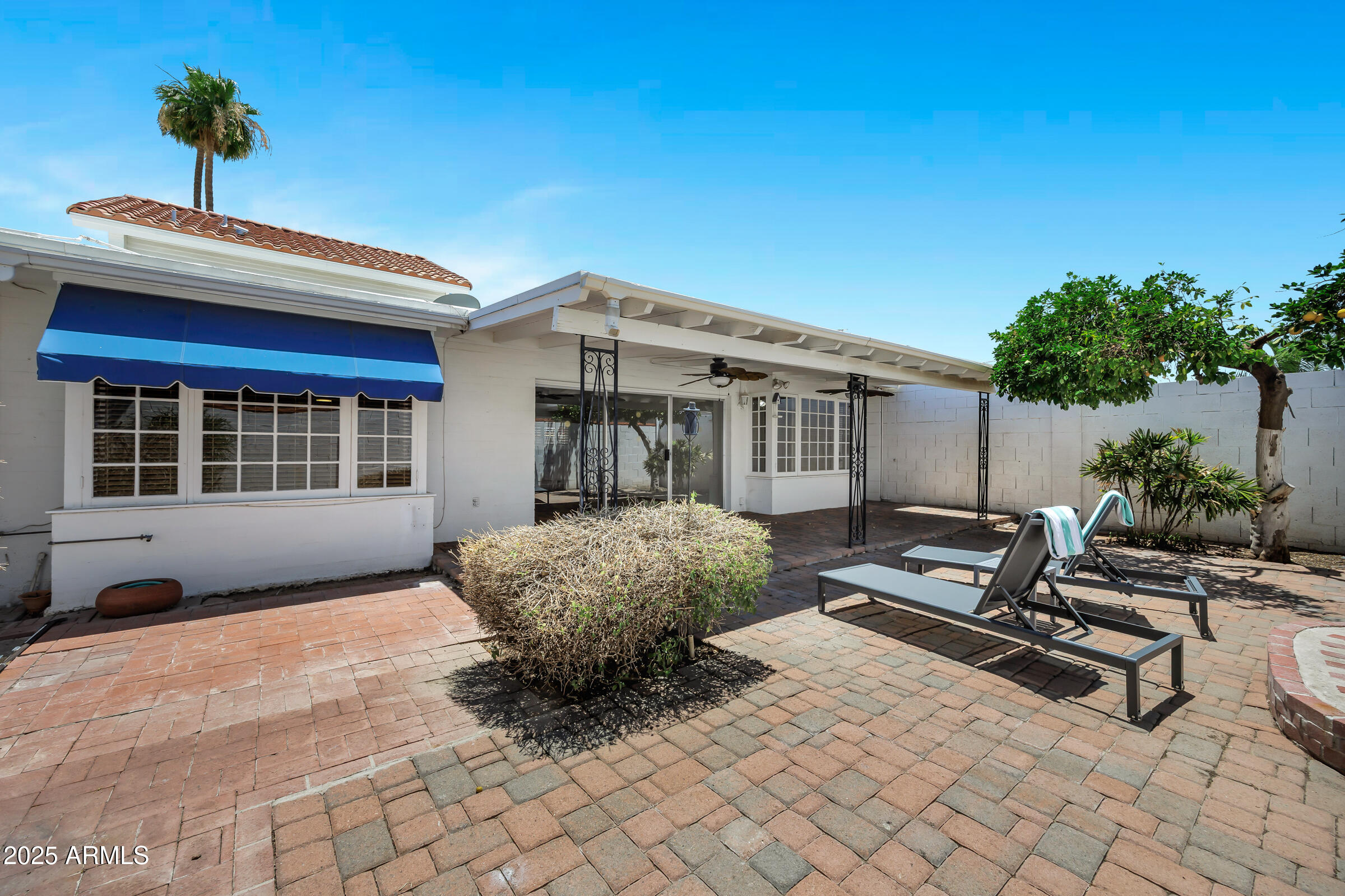 7632 E BONITA Drive