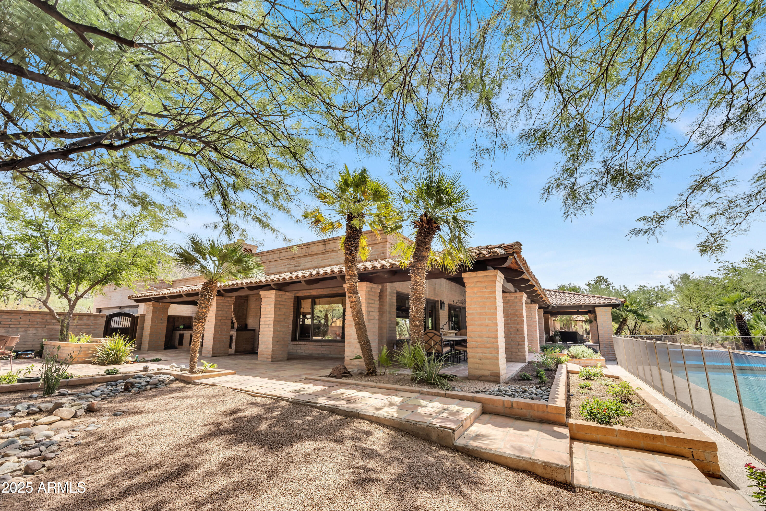 37436 N RANCHO MANANA Boulevard