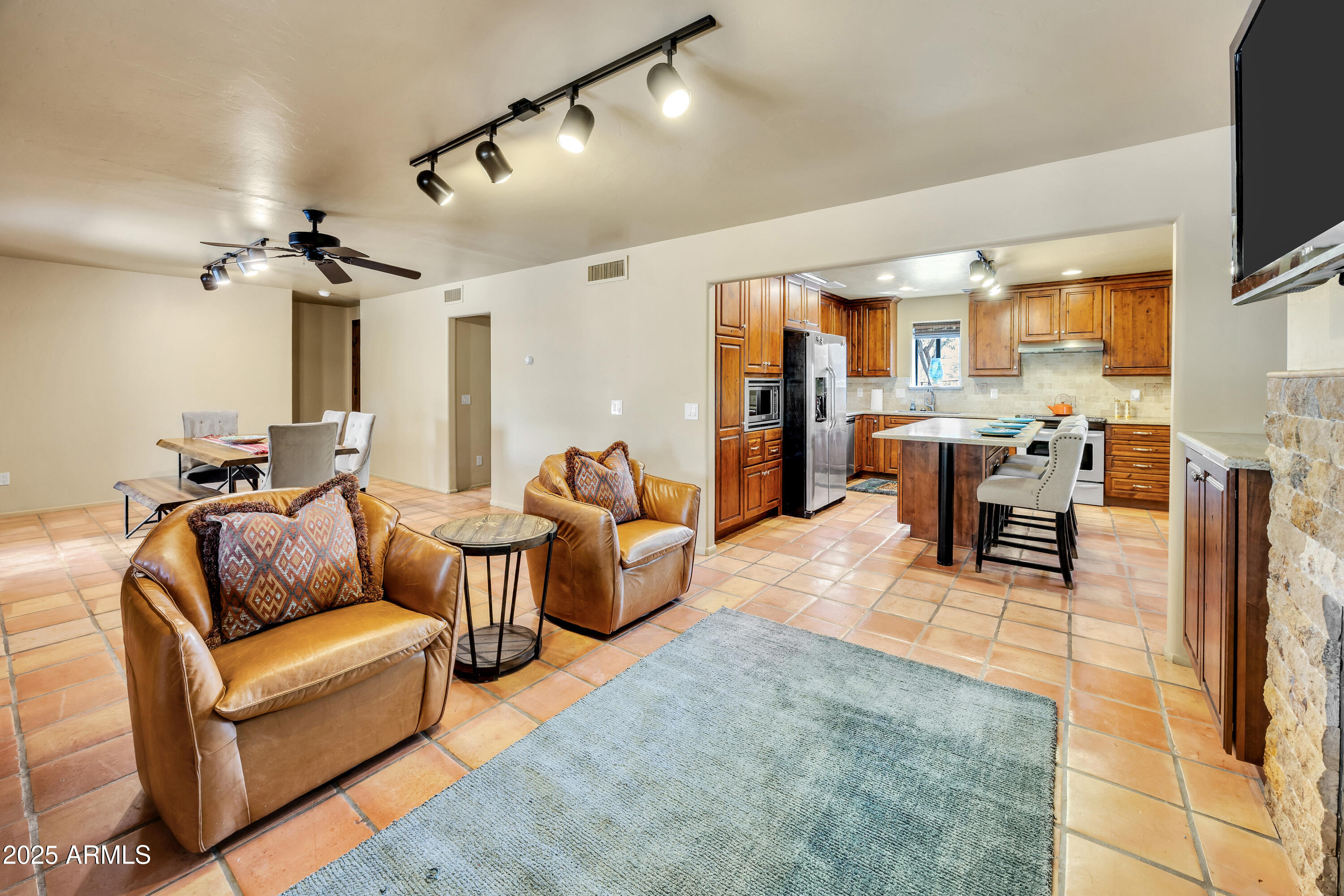 37436 N RANCHO MANANA Boulevard