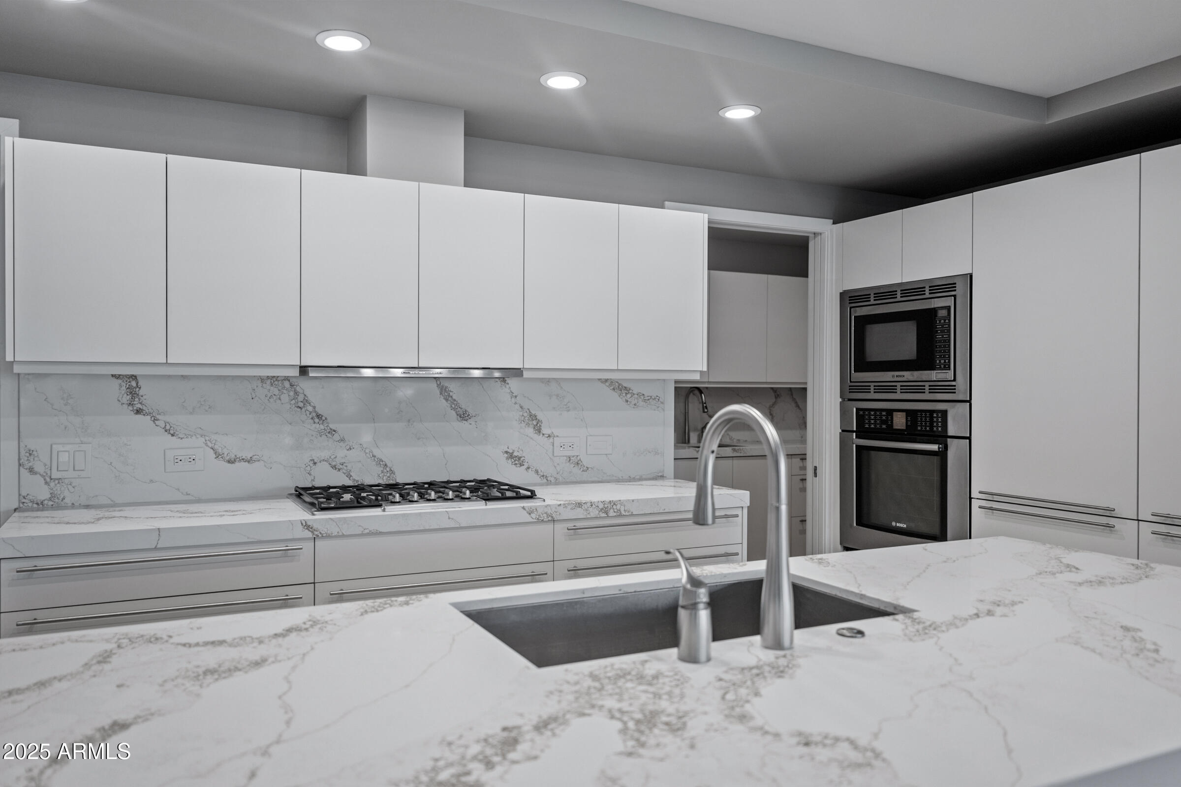 7117 E RANCHO VISTA Drive, 3006