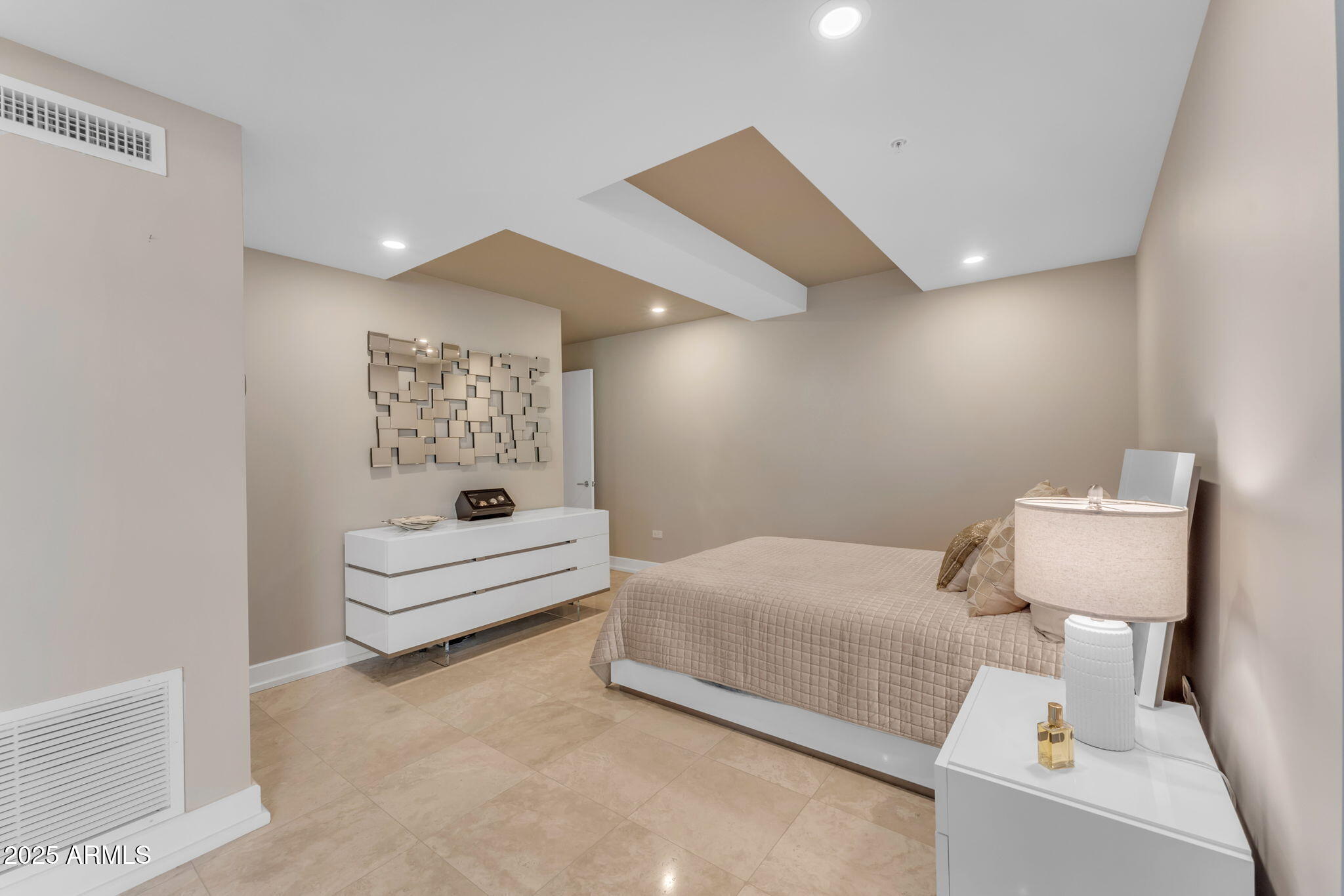 7117 E RANCHO VISTA Drive, 3006