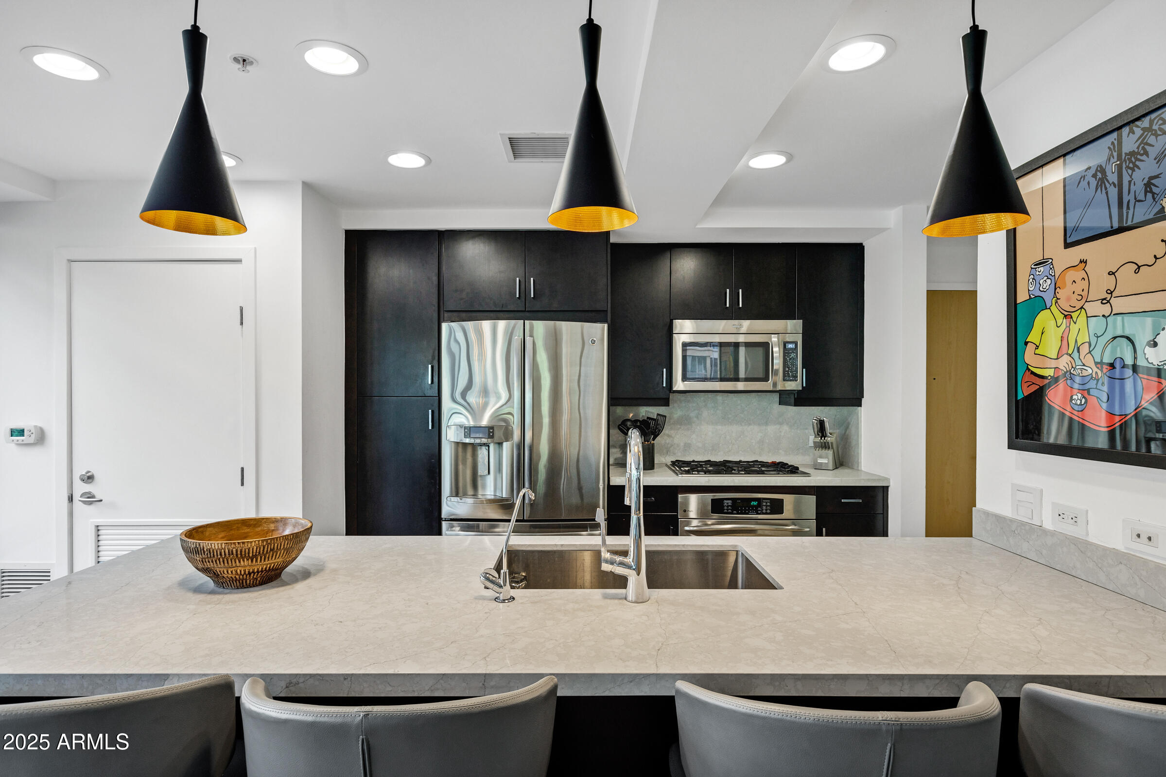 7167 E RANCHO VISTA Drive, 2005