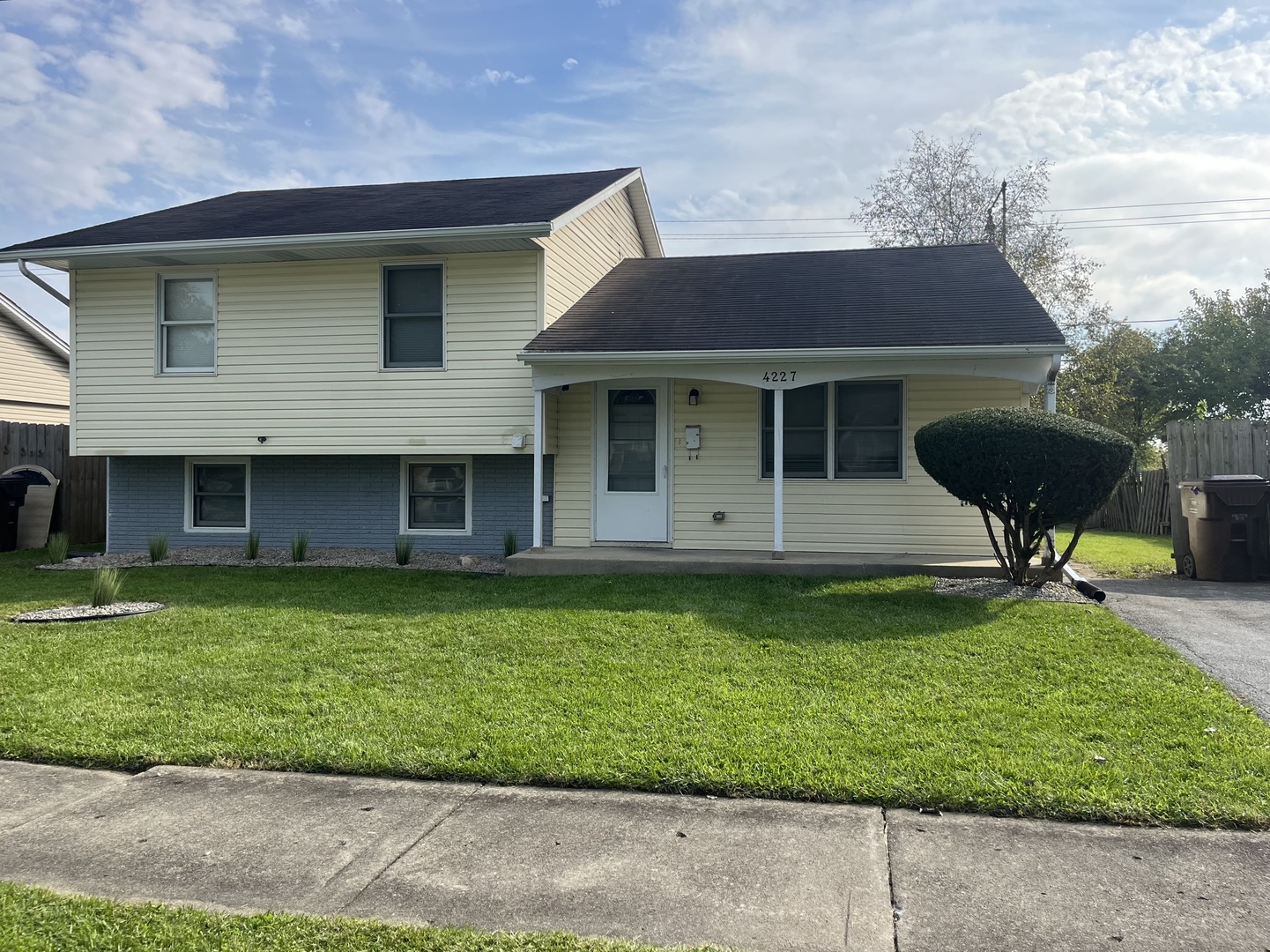 4227 Greenbrier Lane