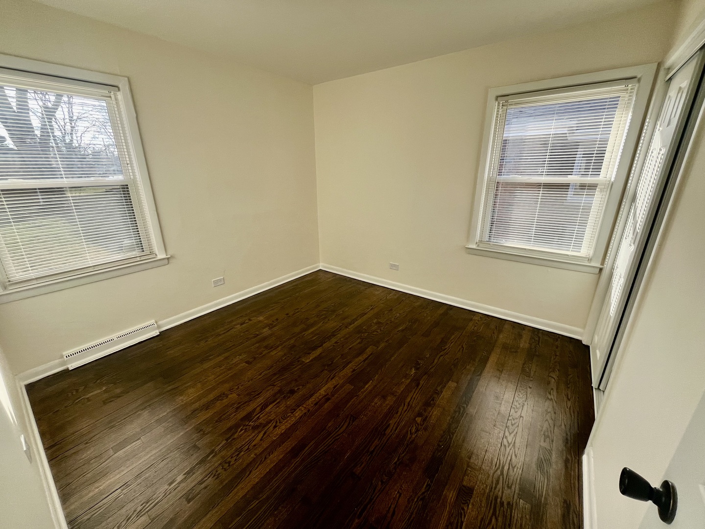 657 E 159th Court