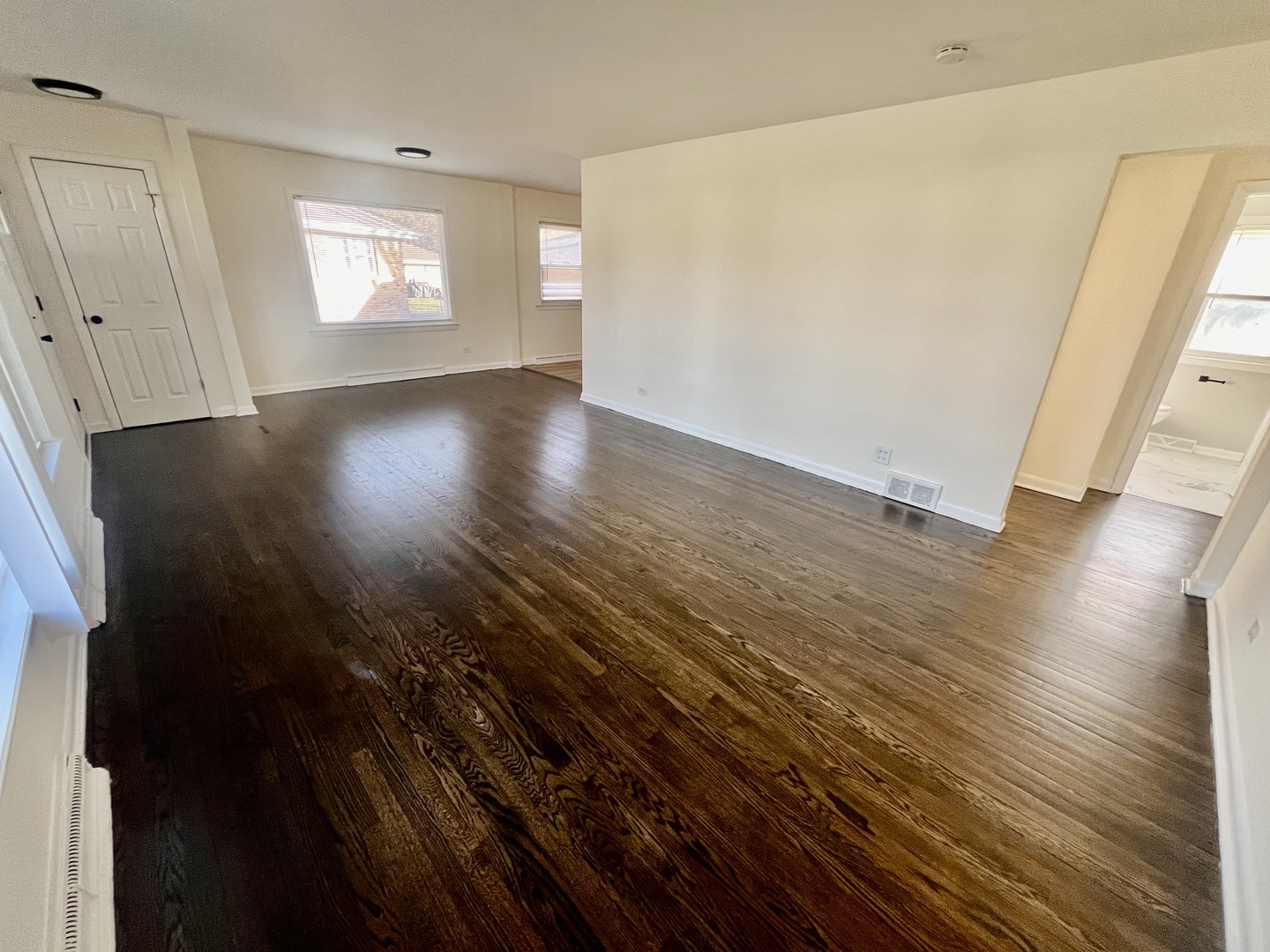657 E 159th Court