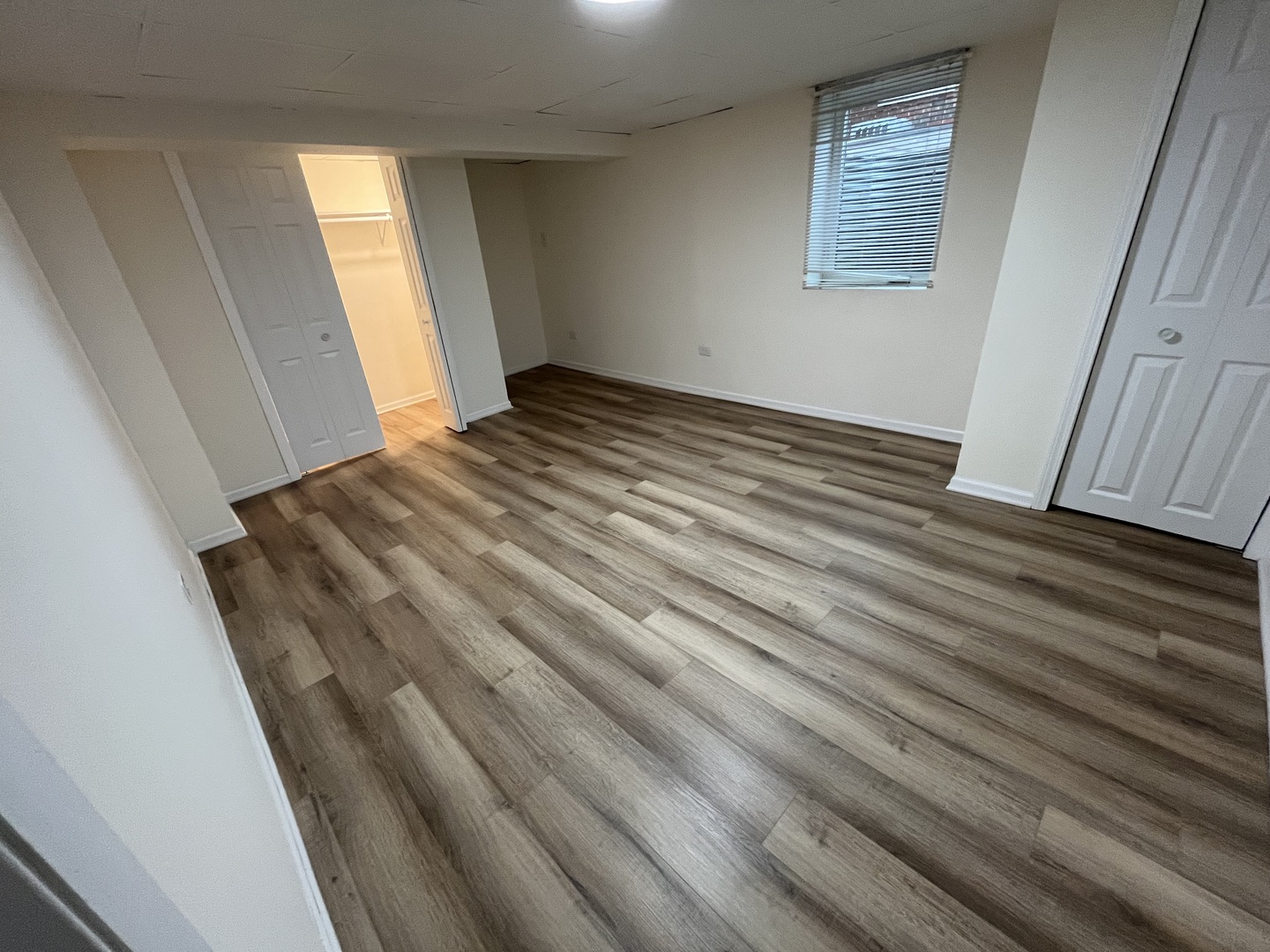 657 E 159th Court