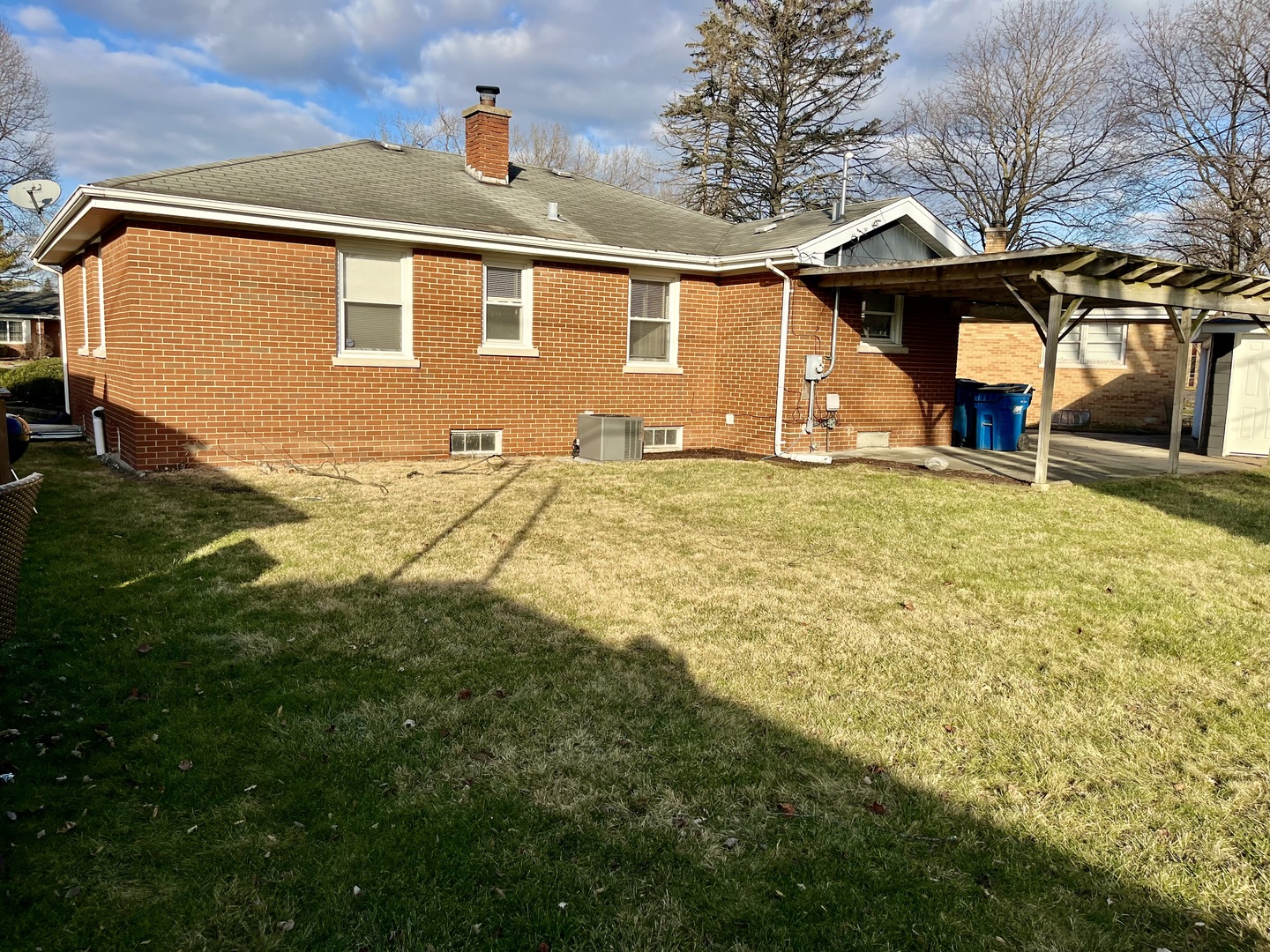 657 E 159th Court