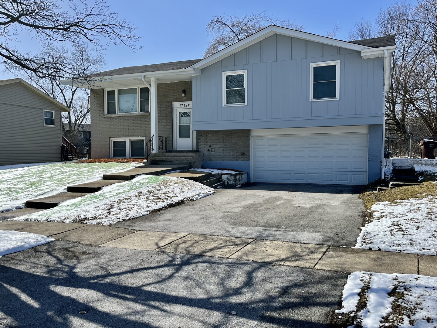 17122 Central Park Avenue