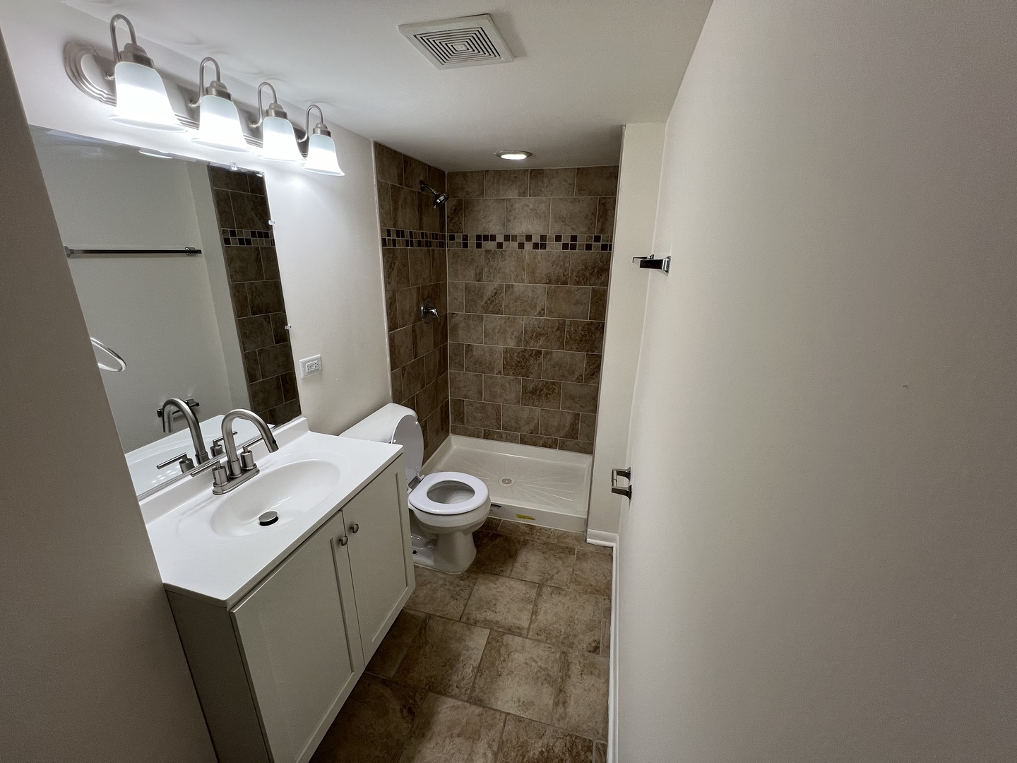 17122 Central Park Avenue