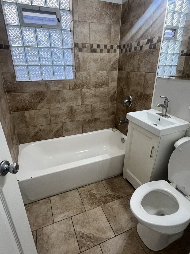 2117 S 49th Court