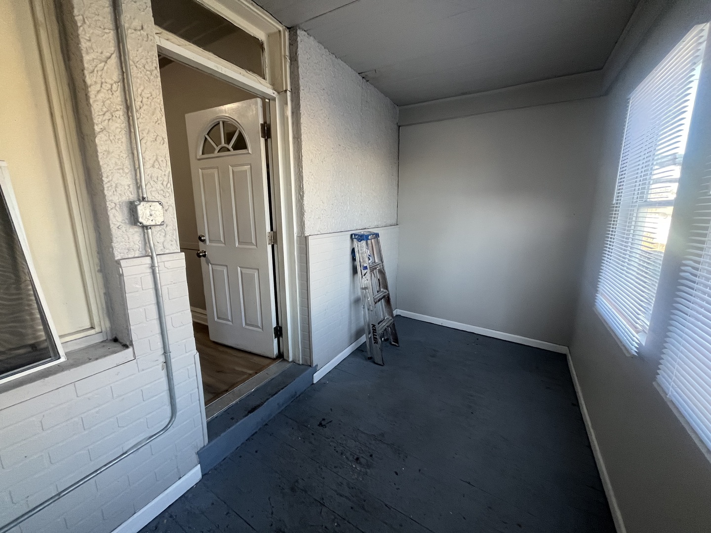 2117 S 49th Court