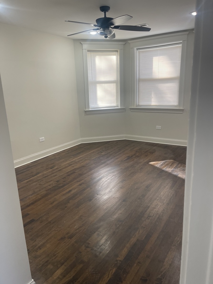 951 N Lawndale Avenue Unit: 2R