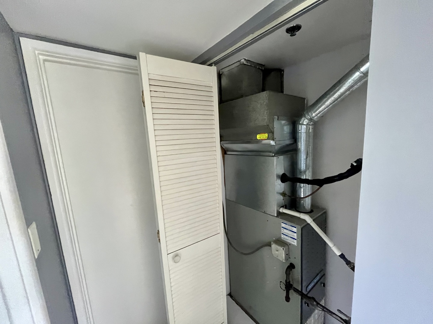 7101 W 166th Street Unit: 1c