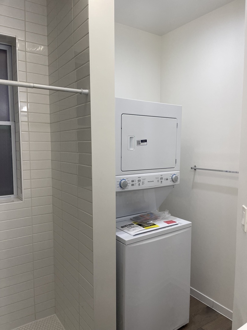 3707 W Augusta Boulevard Unit: 1R