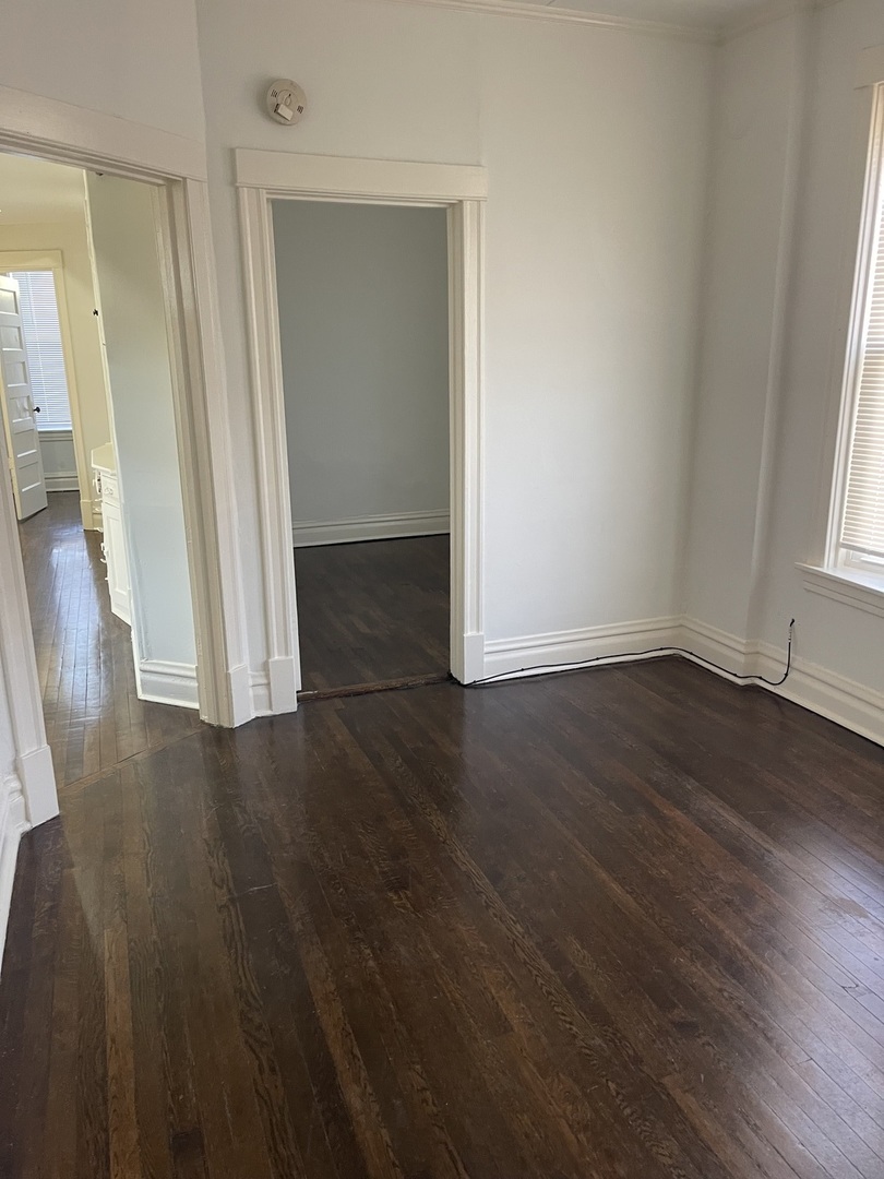 958 N Lawndale Avenue N Unit: 1R