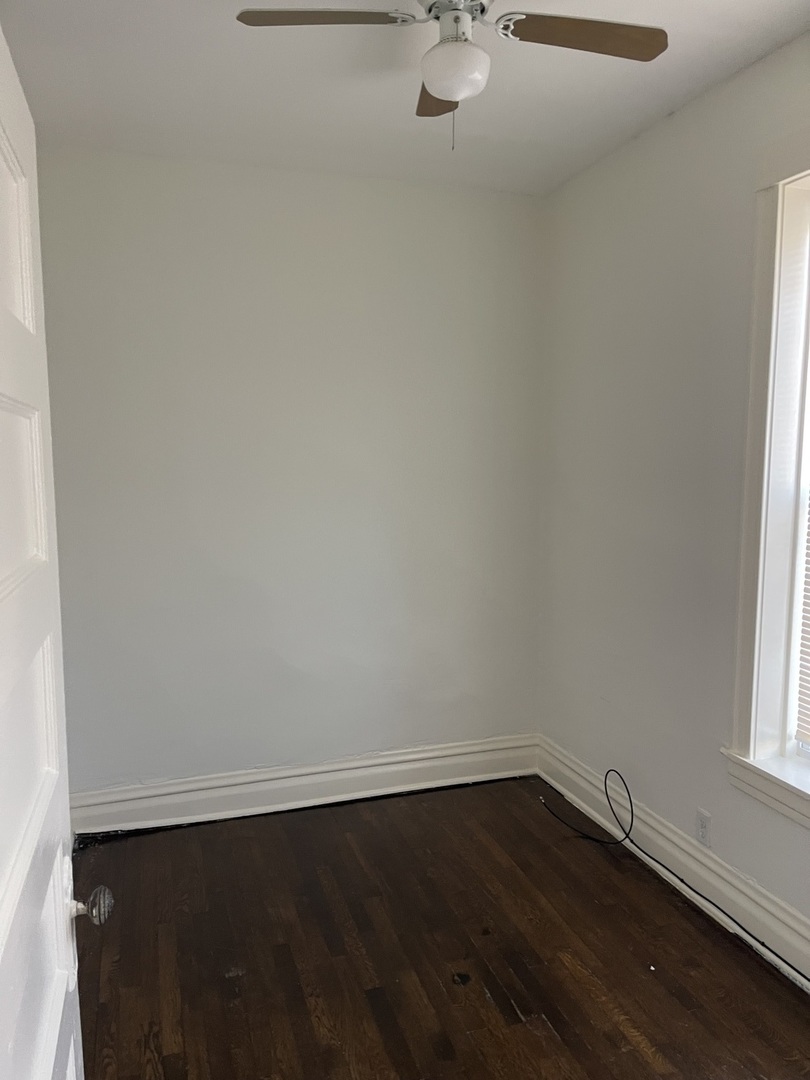 958 N Lawndale Avenue N Unit: 1R