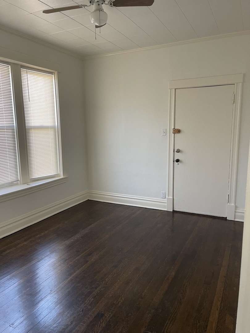 958 N Lawndale Avenue N Unit: 1R